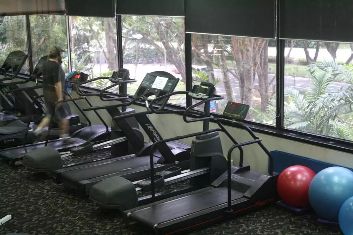 Concorde Hotel Singapore gym (Copy).jpg